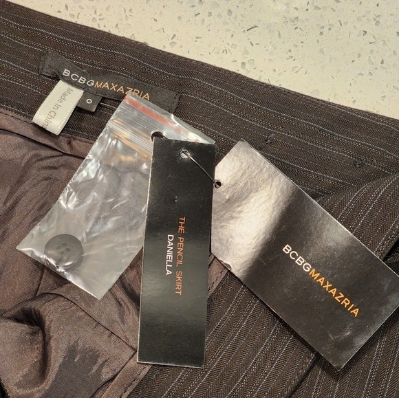 BCBGMaxAzria Daniella Wool Blend Mermaid Pencil Skirt - Picture 3 of 10